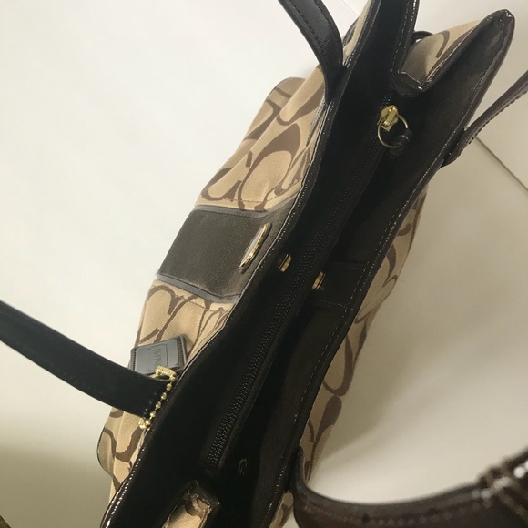 Coach Handbag - Picture 3 of 7